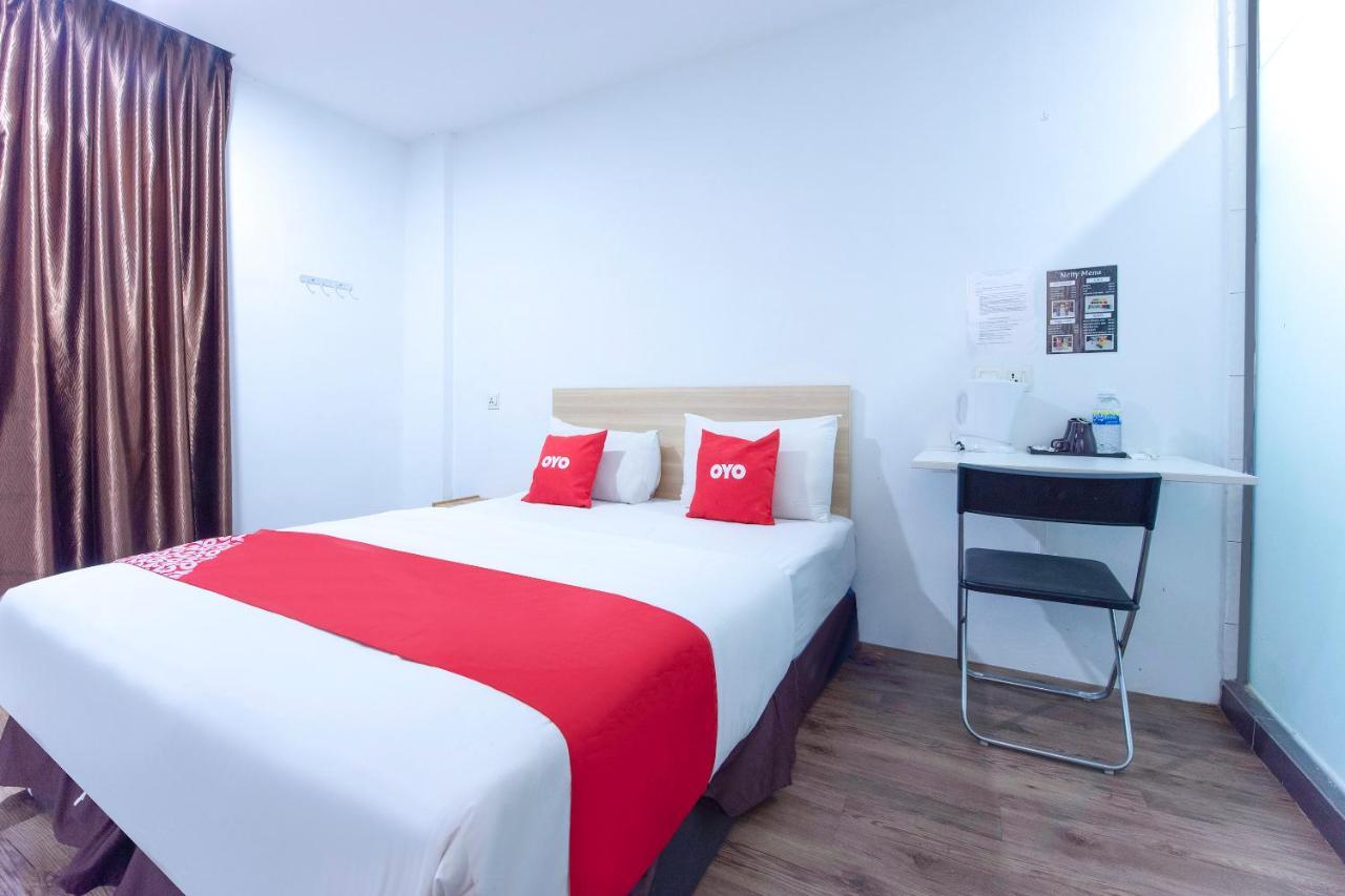 Oyo 90403 North City Hotel Τζόχορ Μπάχρου Εξωτερικό φωτογραφία