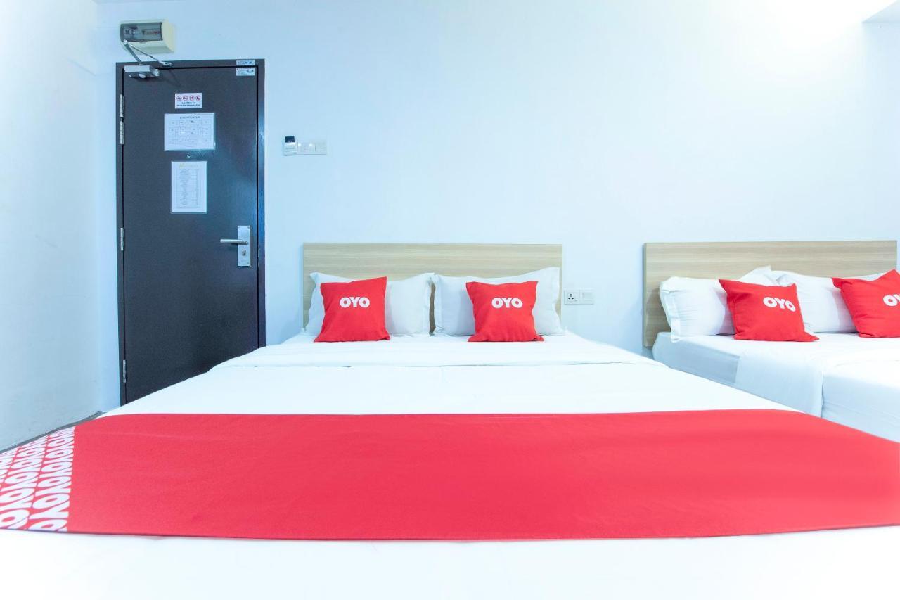 Oyo 90403 North City Hotel Τζόχορ Μπάχρου Εξωτερικό φωτογραφία
