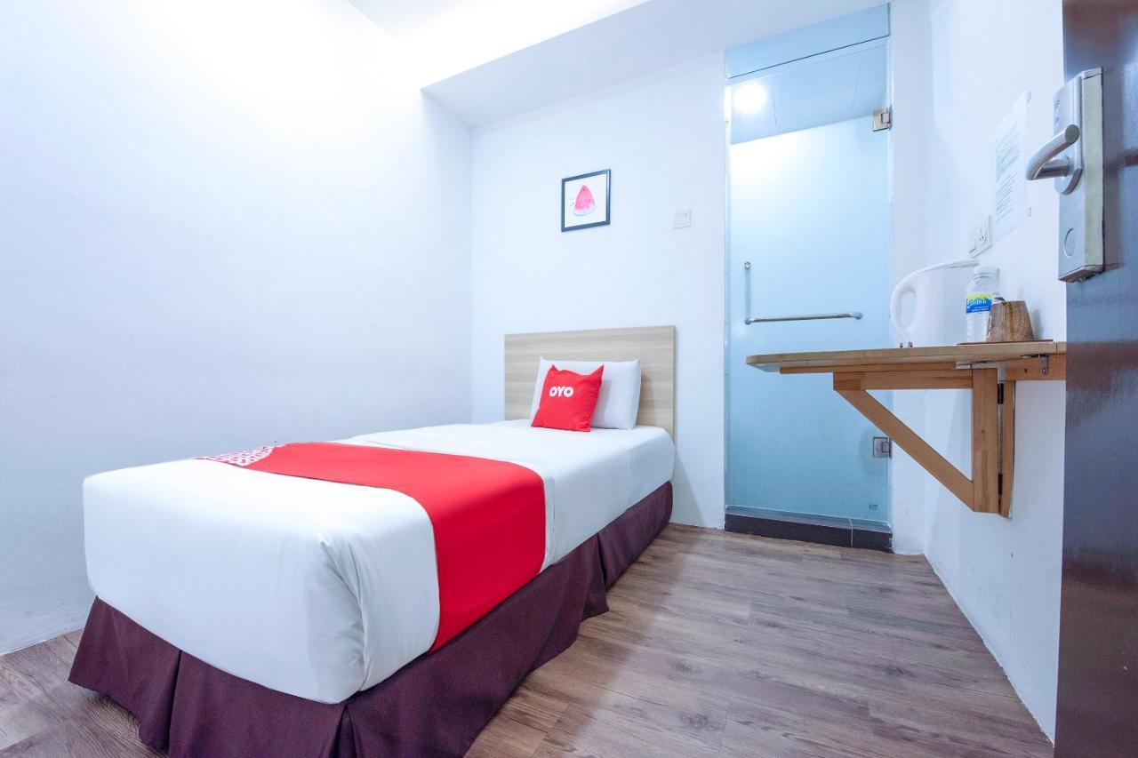 Oyo 90403 North City Hotel Τζόχορ Μπάχρου Εξωτερικό φωτογραφία